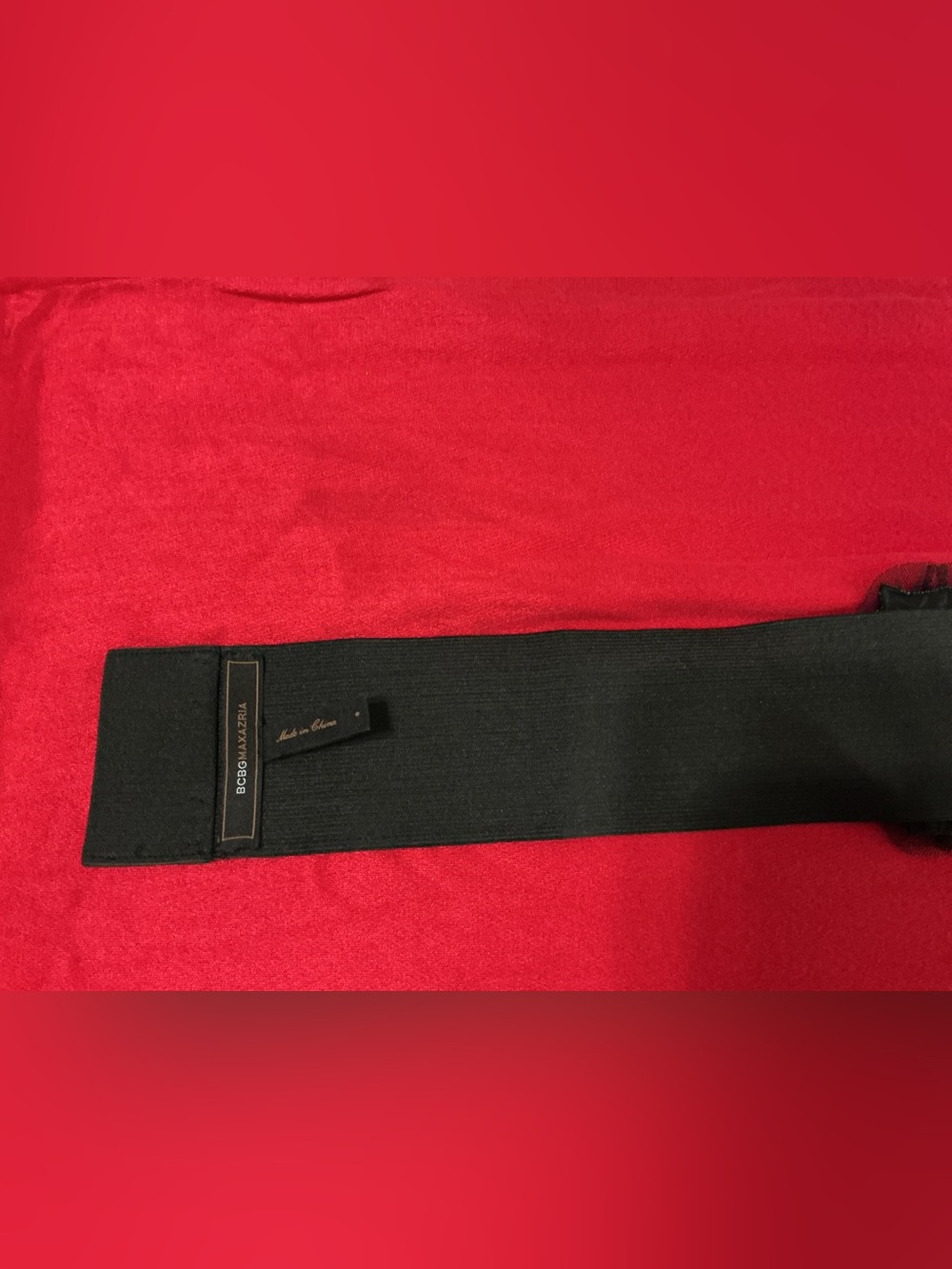 BCBGMaxAzria Elastic Black and Gold Floral Belt - Picture 4 of 5